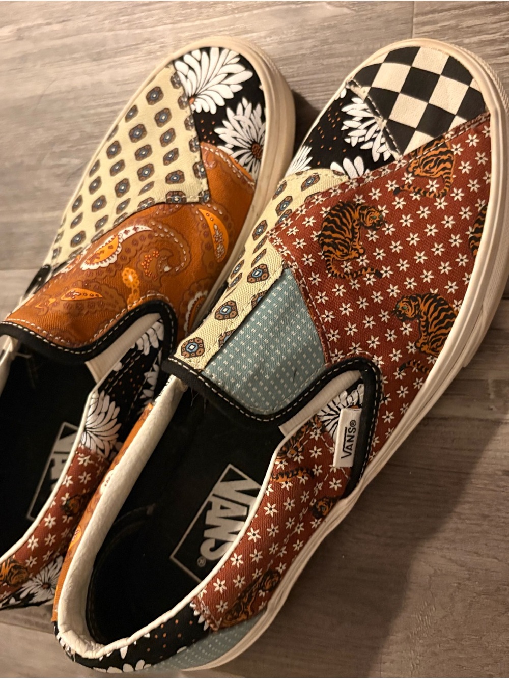RARE Vans Slip-On Tiger Patchwork Print Sneakers - M8 W9.5 - Picture 3 of 5